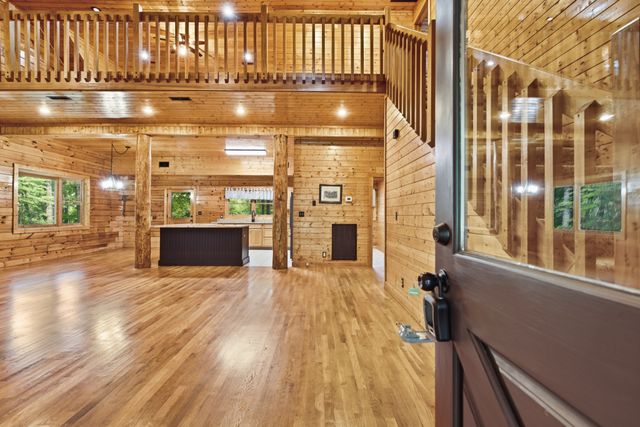 487 Rocky River Shores Drive, Rock Island, TN 38581