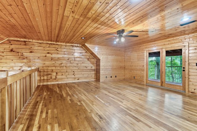 487 Rocky River Shores Drive, Rock Island, TN 38581