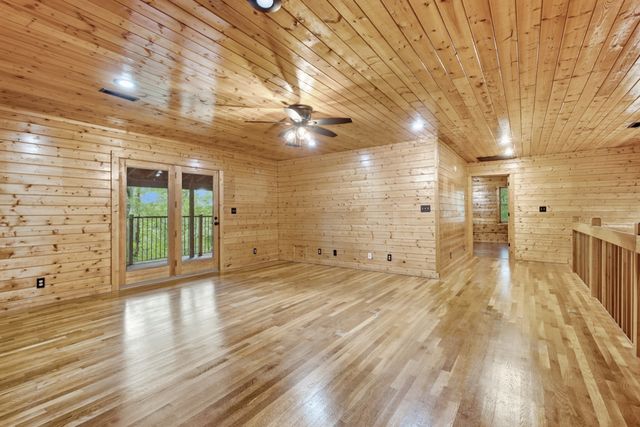 487 Rocky River Shores Drive, Rock Island, TN 38581