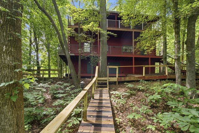 487 Rocky River Shores Drive, Rock Island, TN 38581