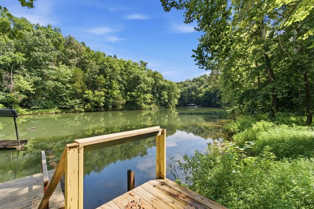 487 Rocky River Shores Drive, Rock Island, TN 38581