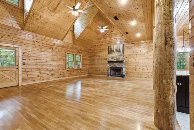 487 Rocky River Shores Drive, Rock Island, TN 38581