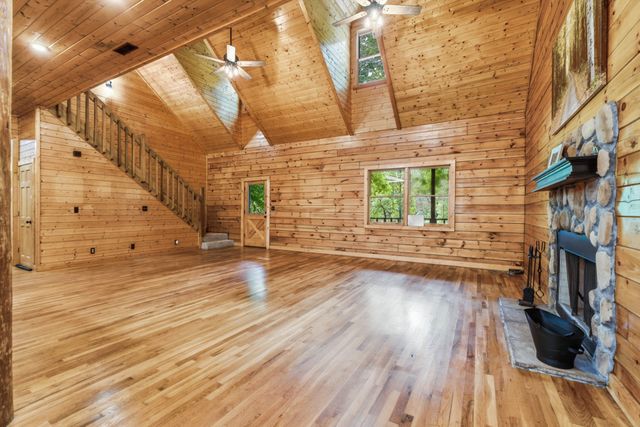 487 Rocky River Shores Drive, Rock Island, TN 38581
