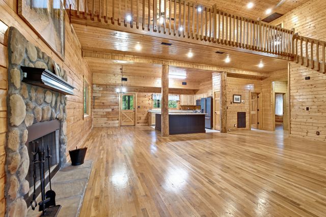 487 Rocky River Shores Drive, Rock Island, TN 38581