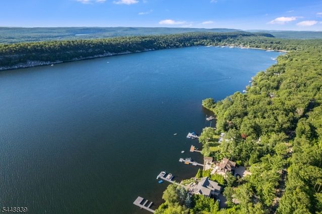 23 Notch Rd, Rockaway Twp., NJ 07435