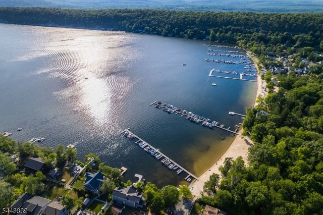 23 Notch Rd, Rockaway Twp., NJ 07435