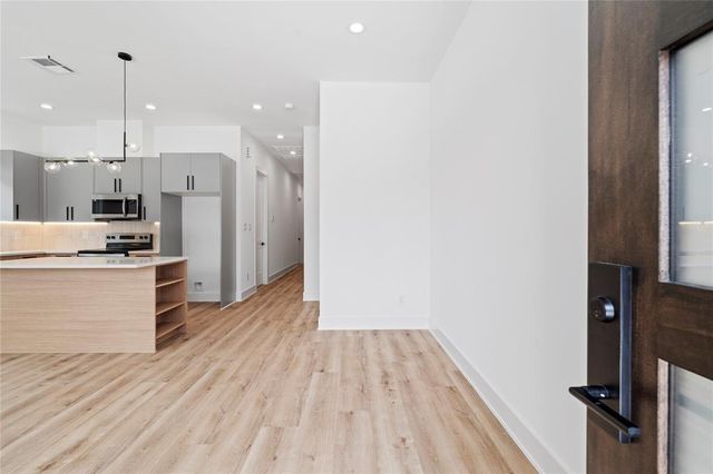 6624 Saint Augustine, Houston, TX 77021