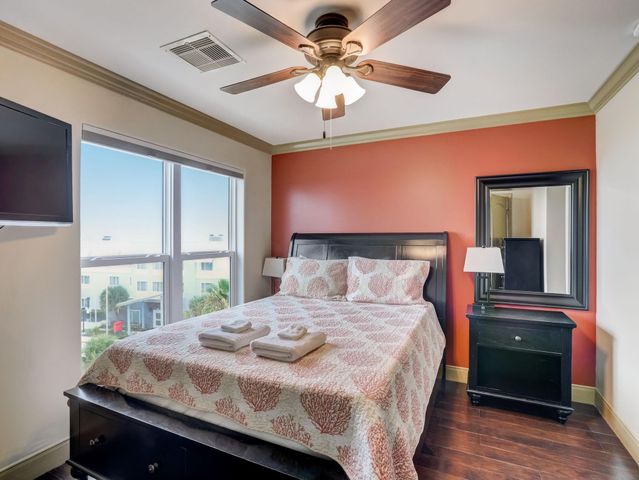 9520 Seawall Boulevard 351, Galveston, TX 77554