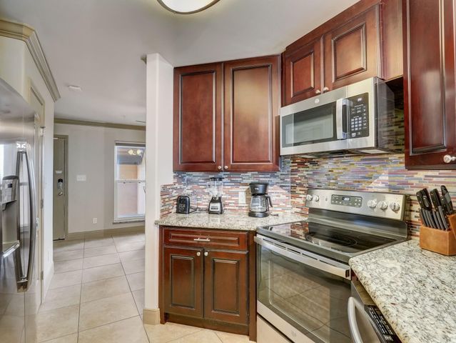 9520 Seawall Boulevard 351, Galveston, TX 77554