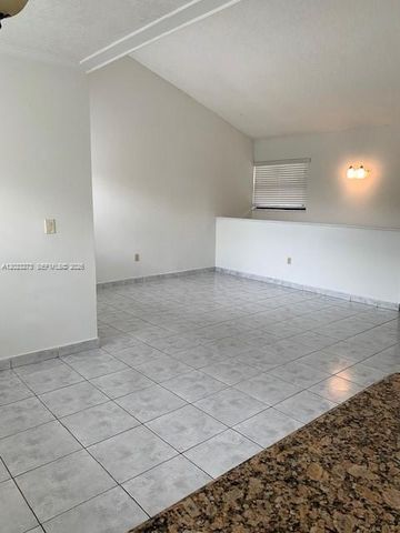 10231 W Fontainebleau Blvd 202, Miami, FL 33172