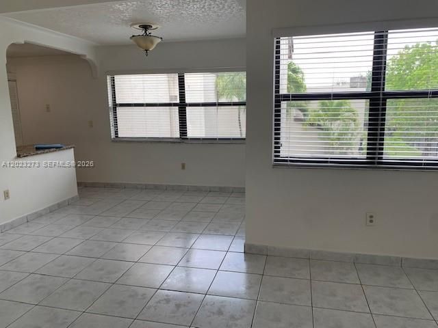 10231 W Fontainebleau Blvd 202, Miami, FL 33172