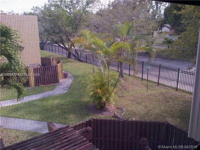 10231 W Fontainebleau Blvd 202, Miami, FL 33172
