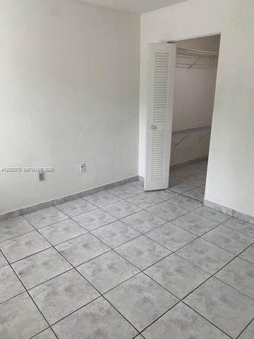 10231 W Fontainebleau Blvd 202, Miami, FL 33172