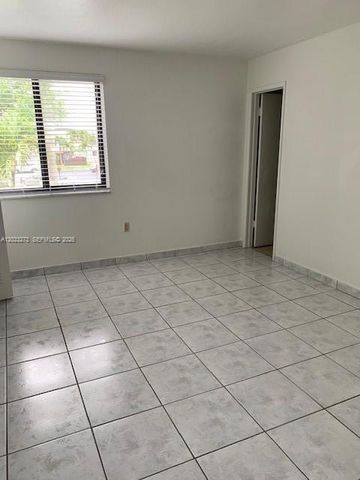 10231 W Fontainebleau Blvd 202, Miami, FL 33172