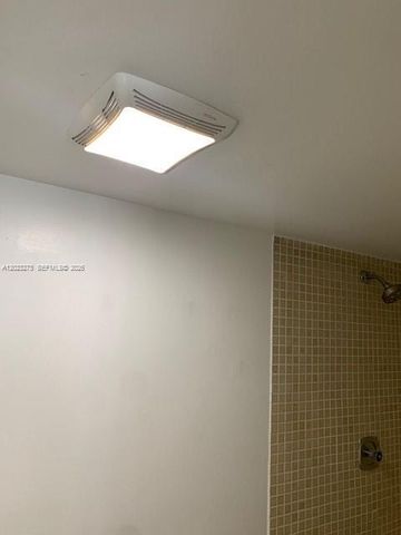 10231 W Fontainebleau Blvd 202, Miami, FL 33172