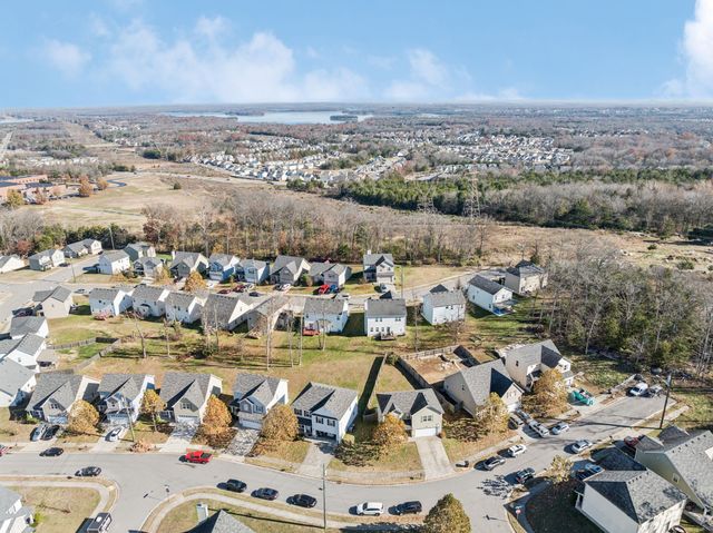 1225 Silverstream Pt, Antioch, TN 37013