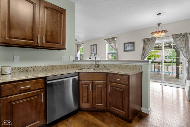 8560 Charleston Court, Avon, IN 46123