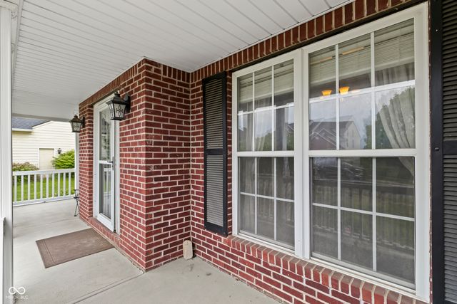 8560 Charleston Court, Avon, IN 46123