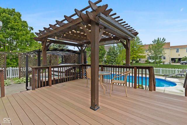 8560 Charleston Court, Avon, IN 46123