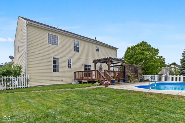 8560 Charleston Court, Avon, IN 46123
