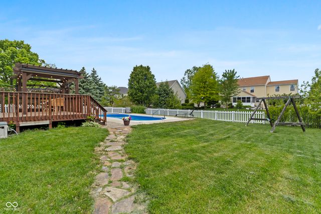 8560 Charleston Court, Avon, IN 46123