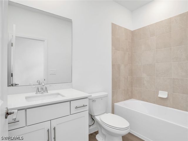 19228 Gentry PL, Estero, FL 33928