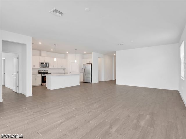 19228 Gentry PL, Estero, FL 33928