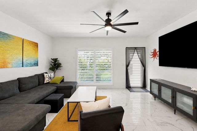 3201 SE 10th Street A9, Pompano Beach, FL 33062