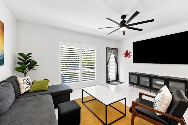 3201 SE 10th Street A9, Pompano Beach, FL 33062