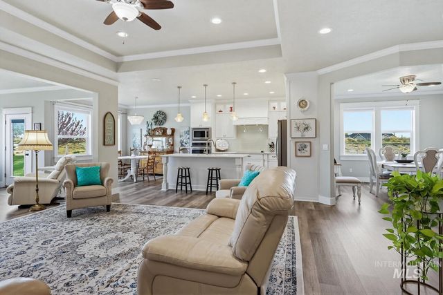 15063 Leon Ln, Caldwell, ID 83607