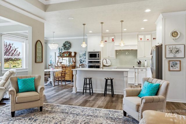 15063 Leon Ln, Caldwell, ID 83607