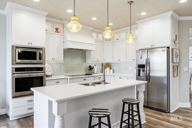 15063 Leon Ln, Caldwell, ID 83607