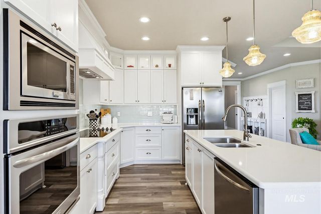 15063 Leon Ln, Caldwell, ID 83607