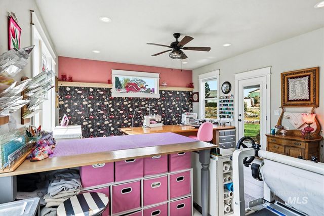 15063 Leon Ln, Caldwell, ID 83607