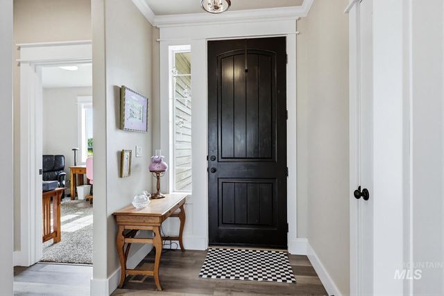 15063 Leon Ln, Caldwell, ID 83607