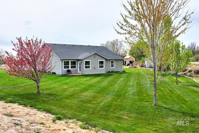 15063 Leon Ln, Caldwell, ID 83607