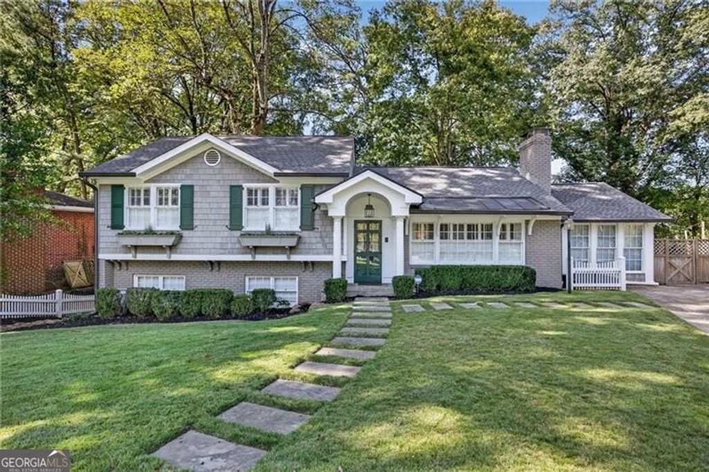 1072 Northcliffe Drive NW, Atlanta, GA 30318