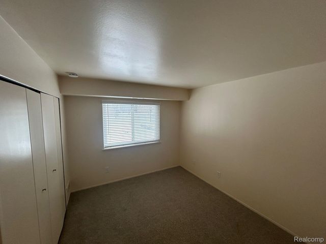 30042 W 12 MILE Road 56, Farmington Hills, MI 48334