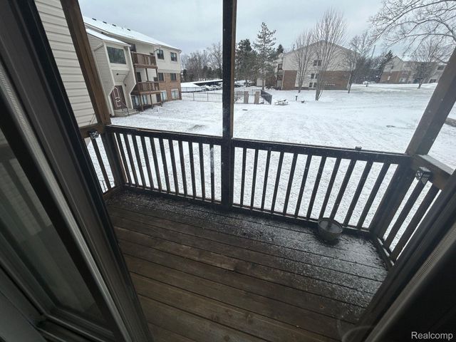 30042 W 12 MILE Road 56, Farmington Hills, MI 48334