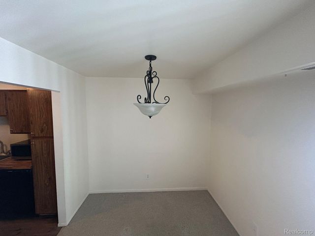 30042 W 12 MILE Road 56, Farmington Hills, MI 48334