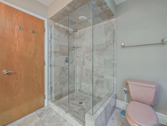 27950 Copper Creek Lane, Farmington Hills, MI 48331