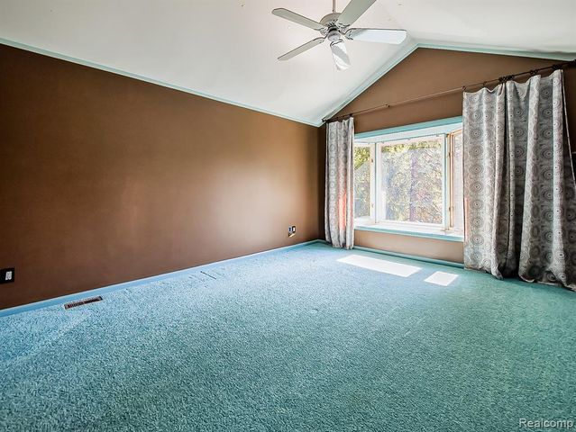 27950 Copper Creek Lane, Farmington Hills, MI 48331