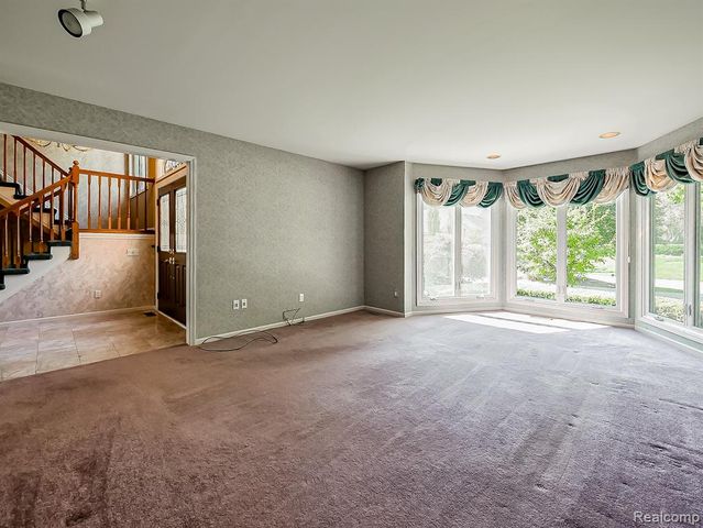27950 Copper Creek Lane, Farmington Hills, MI 48331