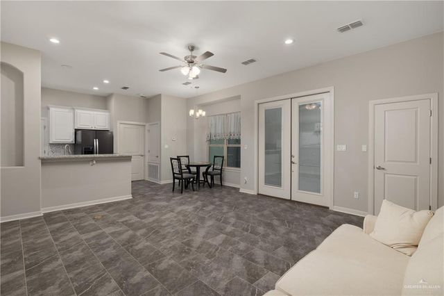 3801 Heron Way, Mission, TX 78572