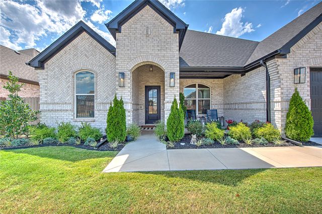 3343 E Greystone Drive, Fayetteville, AR 72764