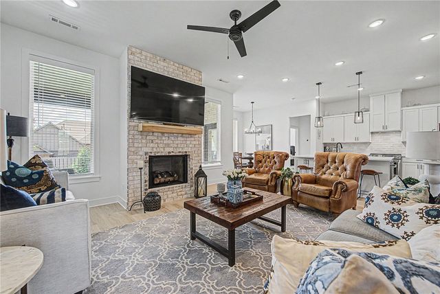 3343 E Greystone Drive, Fayetteville, AR 72764