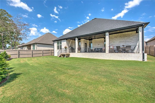 3343 E Greystone Drive, Fayetteville, AR 72764