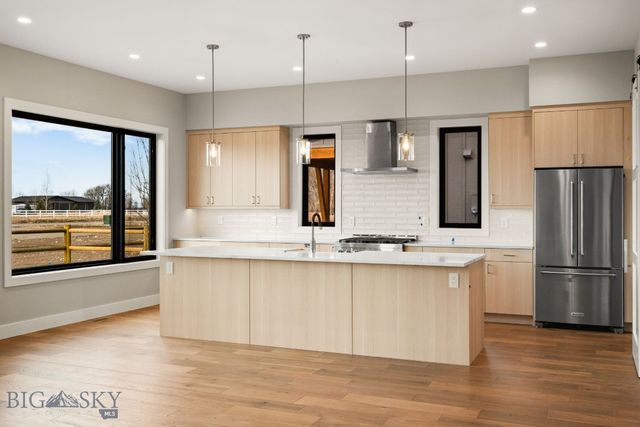 141 Creekbank Loop, Bozeman, MT 59718