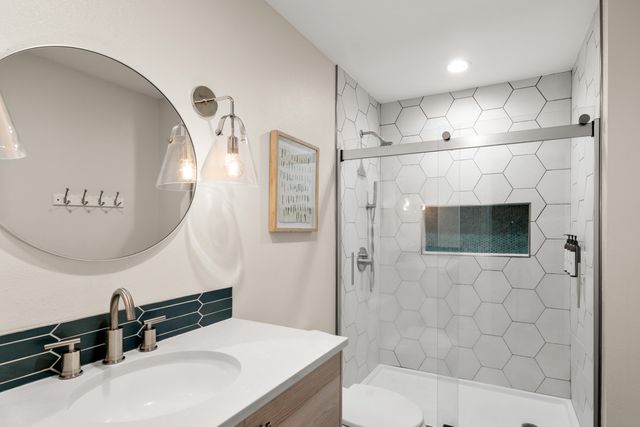 18025 Camas Lane 18, Sunriver, OR 97707