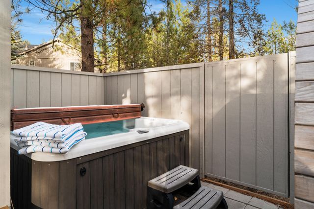 18025 Camas Lane 18, Sunriver, OR 97707